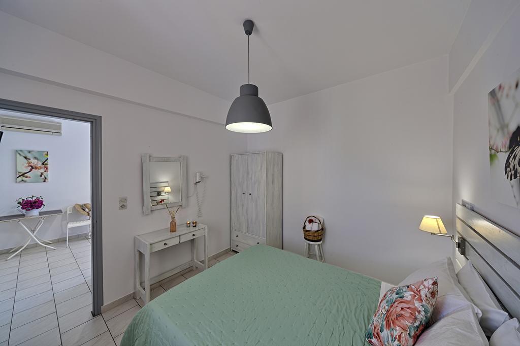 Letta'S Apartments ฟินิกัส ภายนอก รูปภาพ