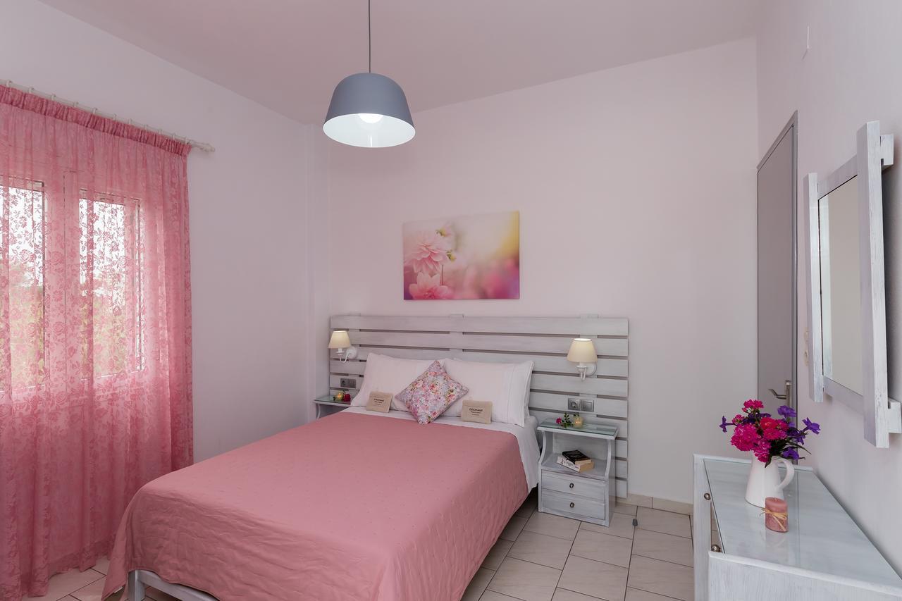 Letta'S Apartments ฟินิกัส ภายนอก รูปภาพ