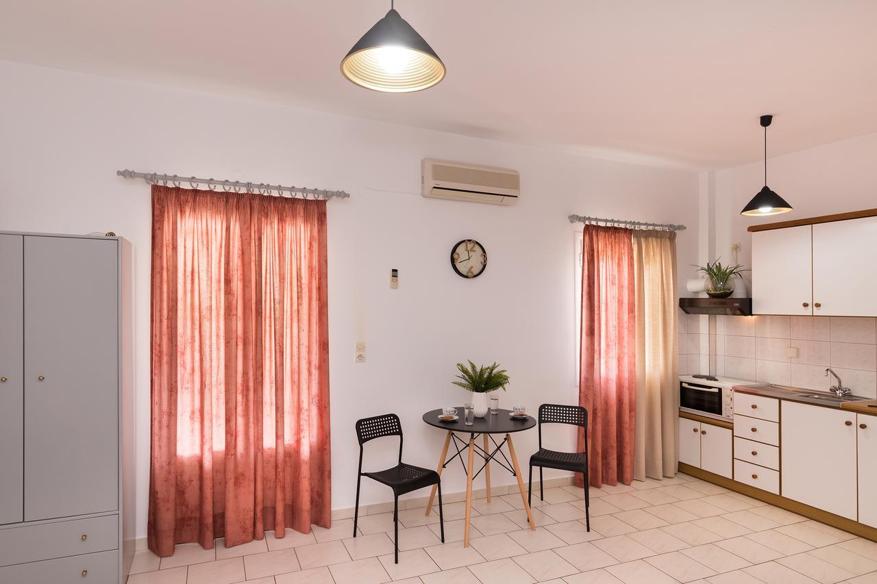 Letta'S Apartments ฟินิกัส ภายนอก รูปภาพ