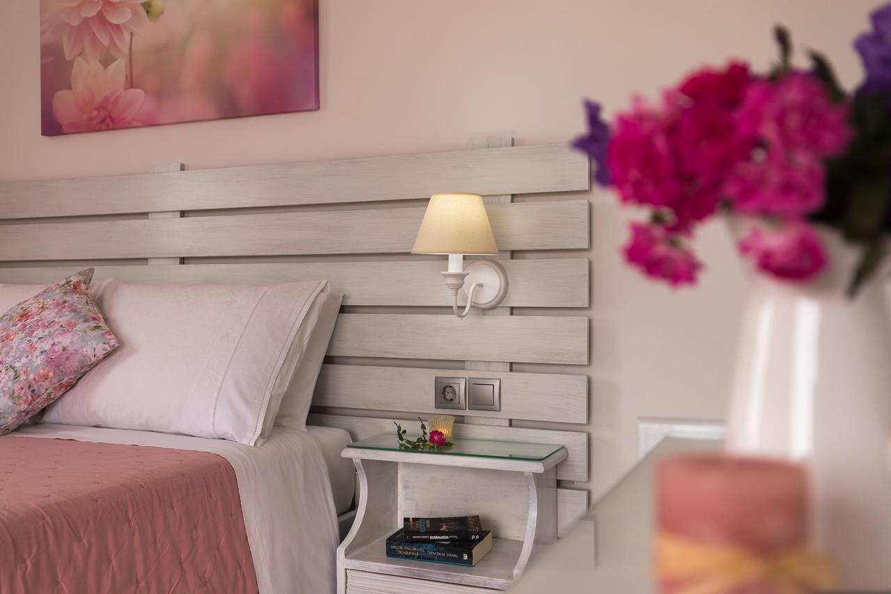Letta'S Apartments ฟินิกัส ภายนอก รูปภาพ